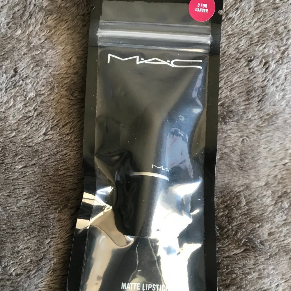 MAC Matte Lipstick - D for Danger